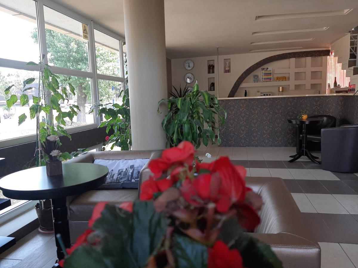 Hotel Pescarus مامايا المظهر الخارجي الصورة